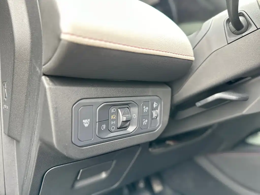 Ford Mondeo — миниатюра 8