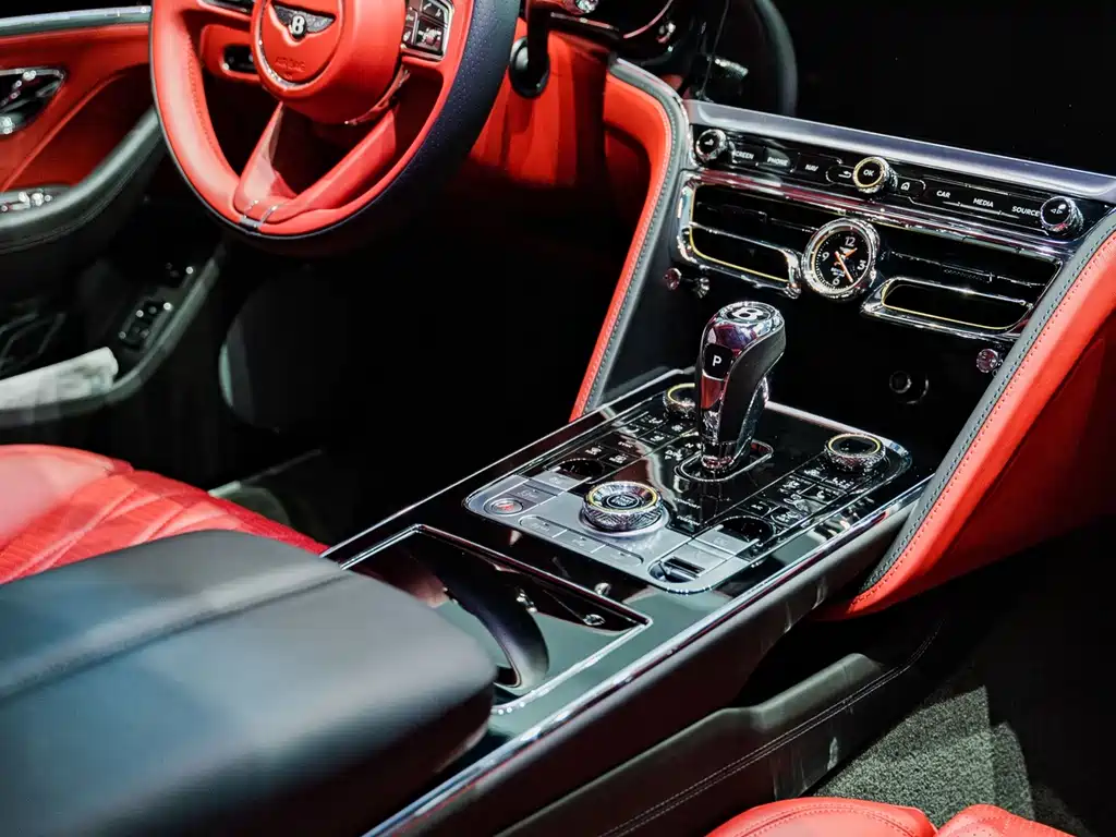Bentley Flying Spur — миниатюра 23