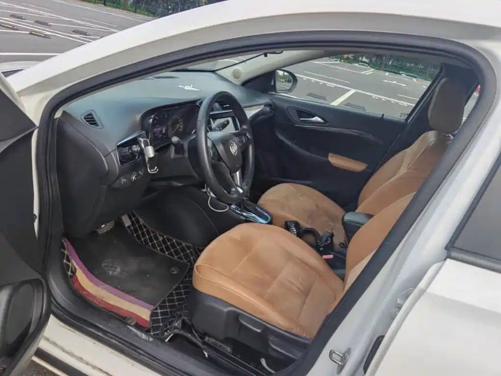 Buick Excelle — миниатюра 4