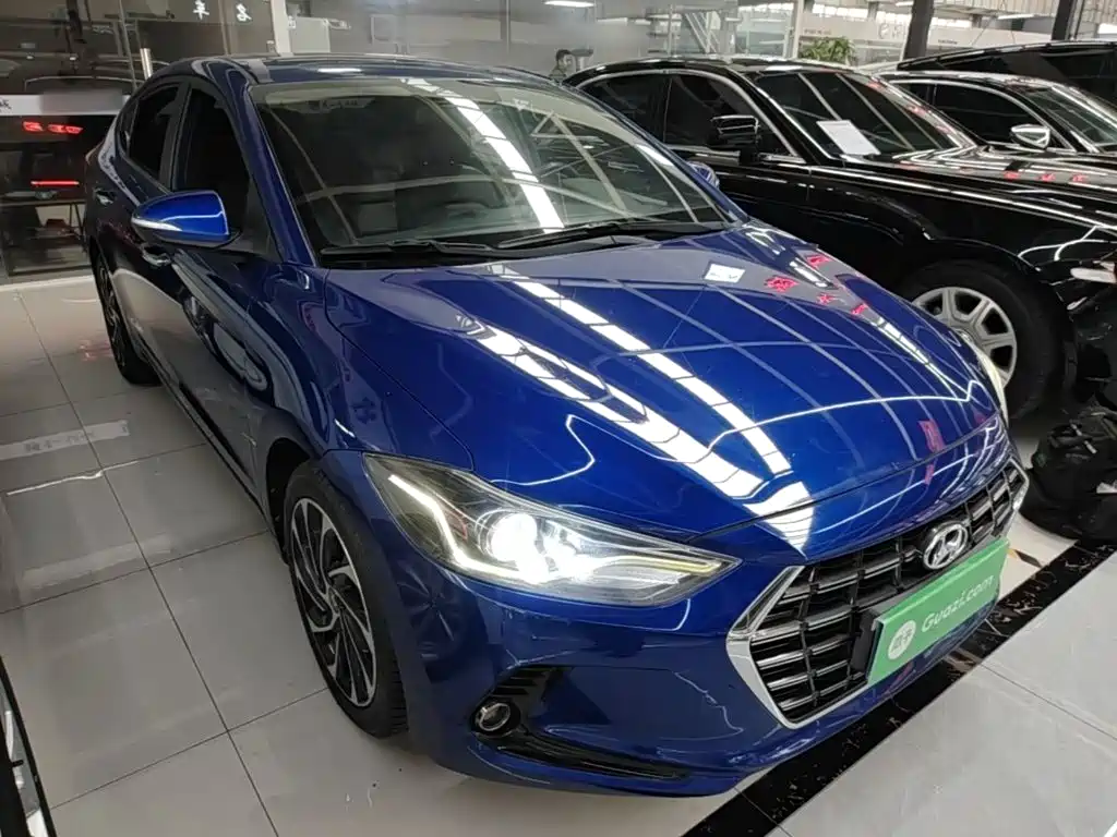 Hyundai Elantra — миниатюра 4
