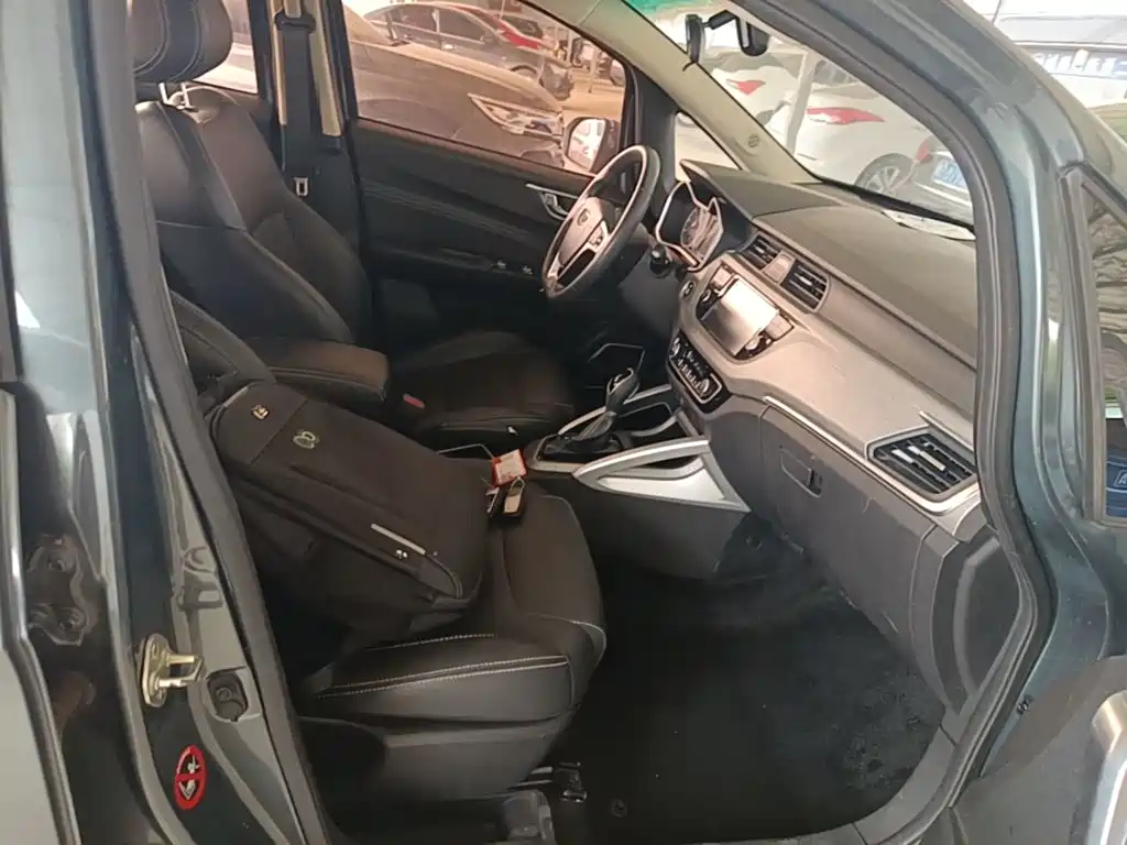 Geely Vision X3 — миниатюра 25