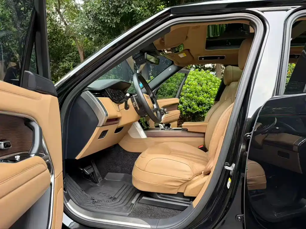 Land Rover Range Rover — миниатюра 6