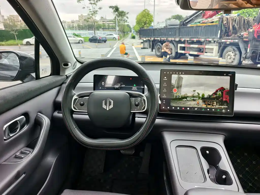 Leapmotor Leapmotor C10 — миниатюра 7