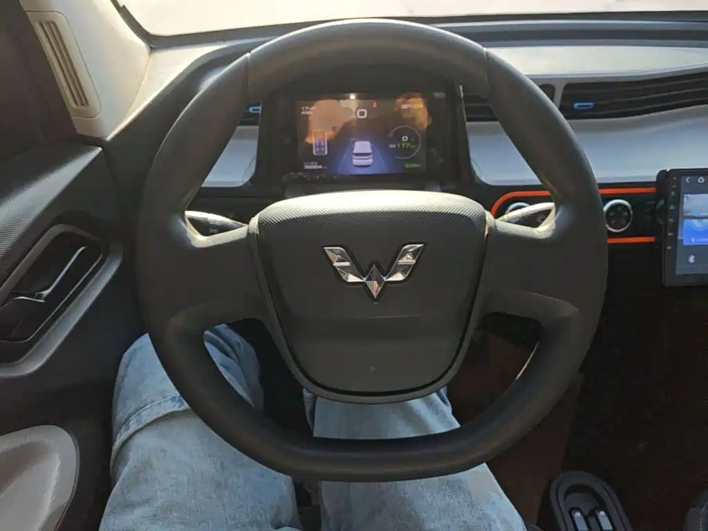 Wuling MINIEV — миниатюра 11