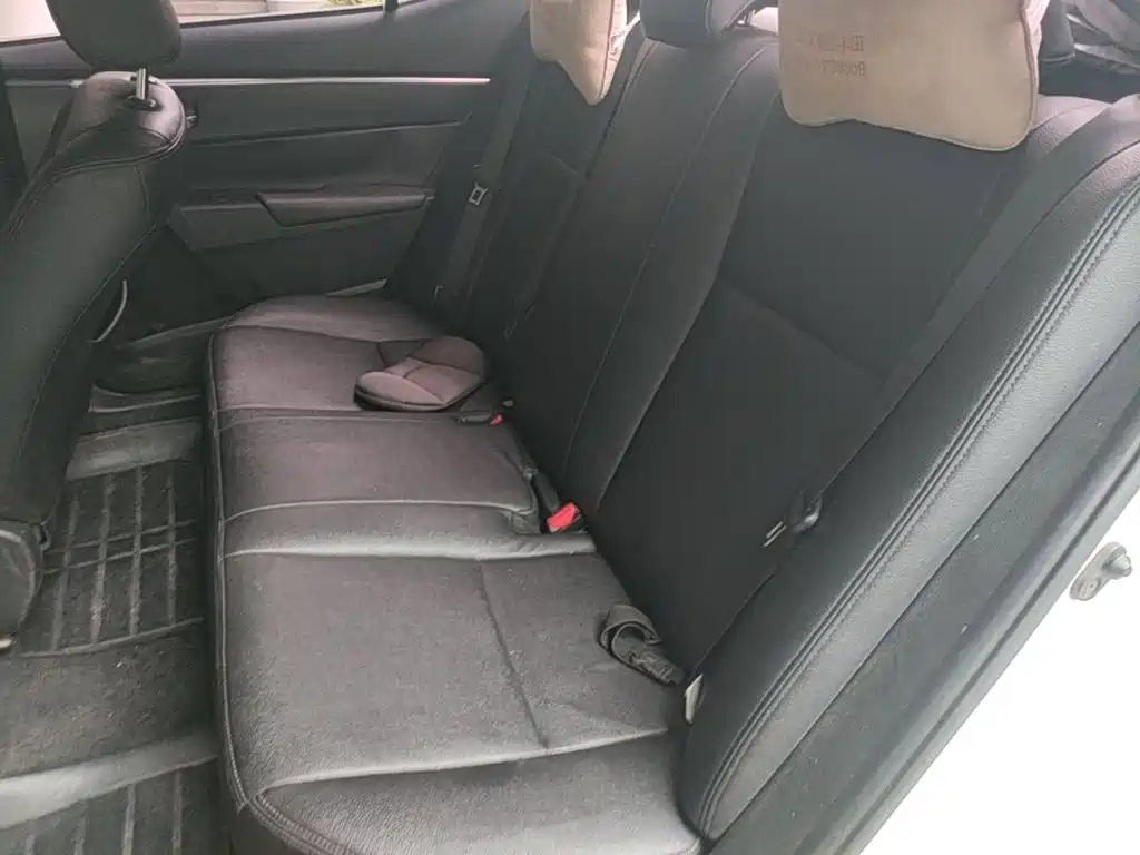 Toyota Corolla — миниатюра 13