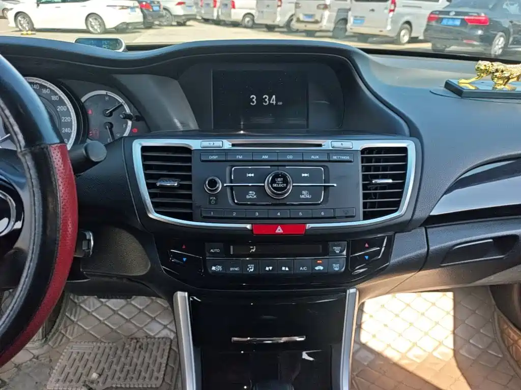 Honda Accord — миниатюра 13