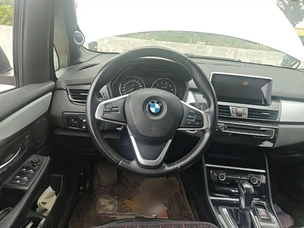 BMW 2 Series Gran Tourer — миниатюра 11