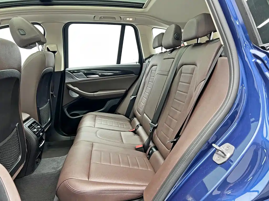 BMW X3 — миниатюра 15