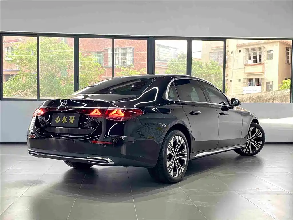 Mercedes-Benz E-Class E 2026 E 300 L Luxury