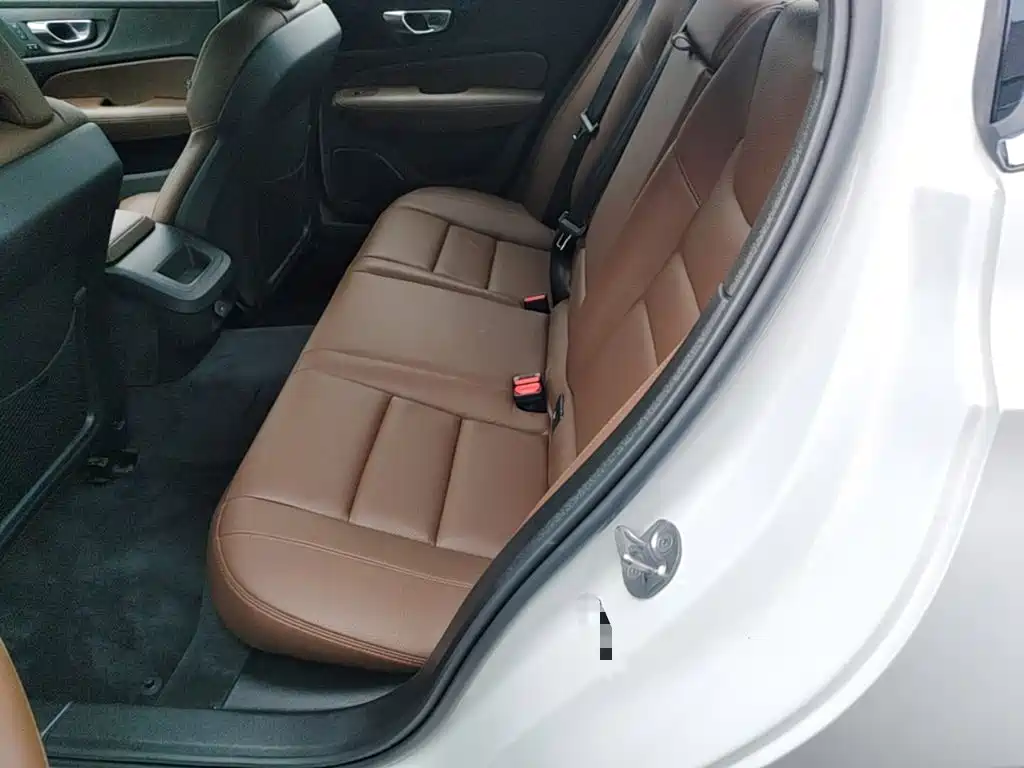 Volvo S60 — миниатюра 22