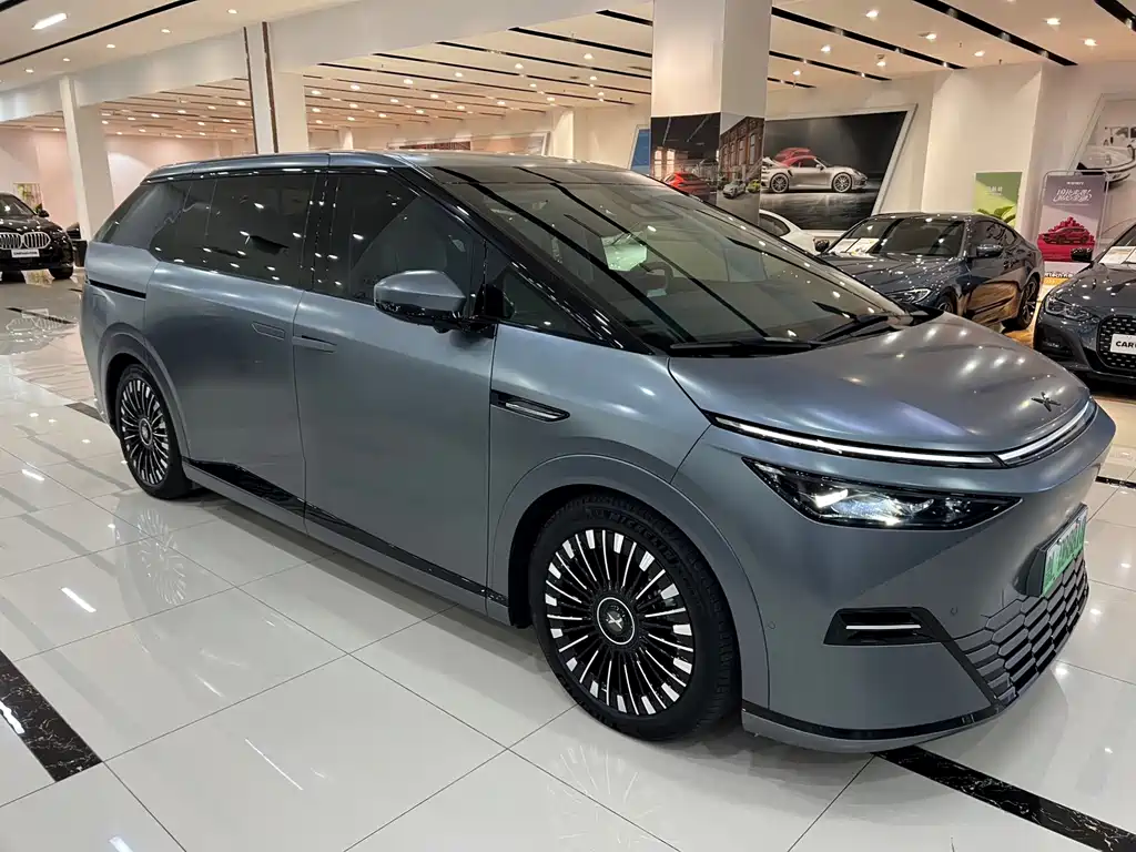 XPeng X9 — миниатюра 4