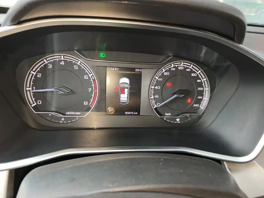Geely Binyue — миниатюра 12