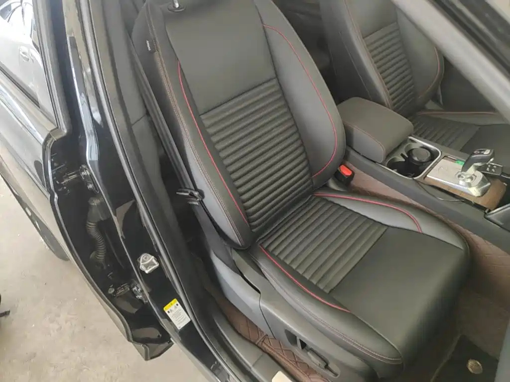 Land Rover Discovery Sport — миниатюра 25