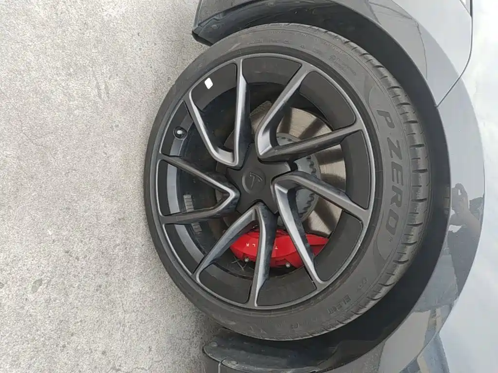Tesla Model 3 — миниатюра 23