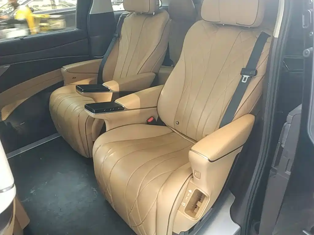 Denza Denza D9 — миниатюра 17
