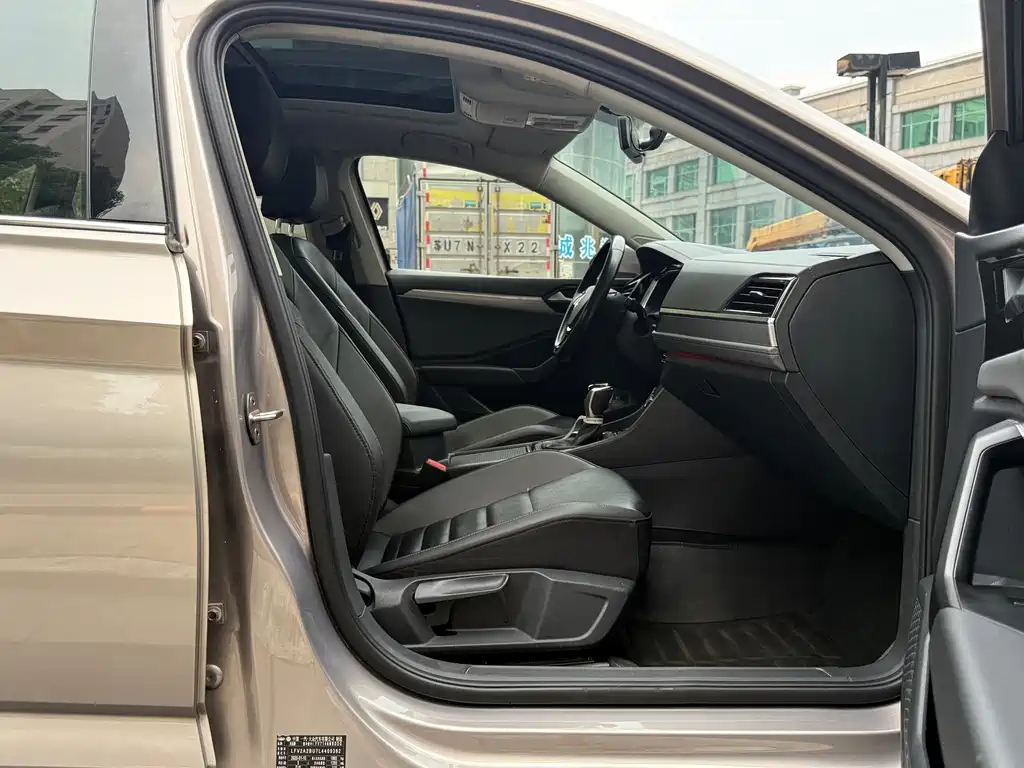 Volkswagen Sagitar — миниатюра 8