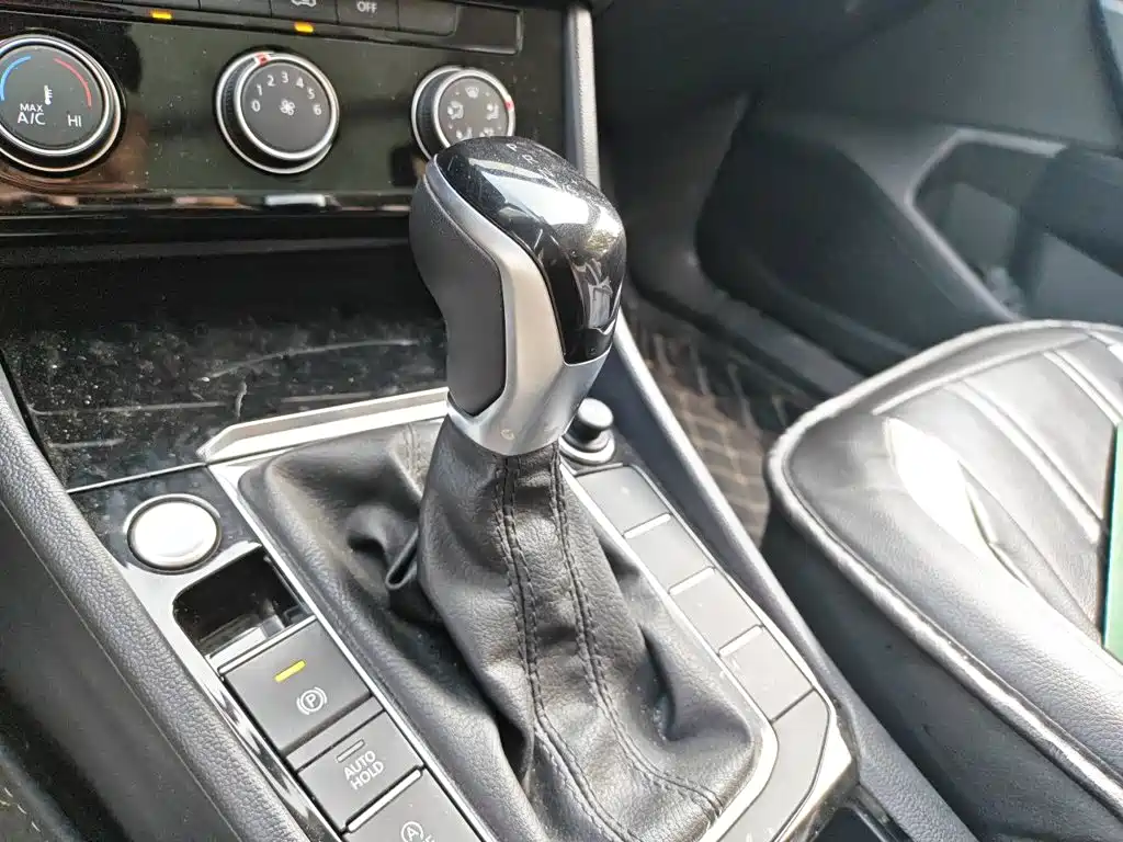 Volkswagen Sagitar — миниатюра 15