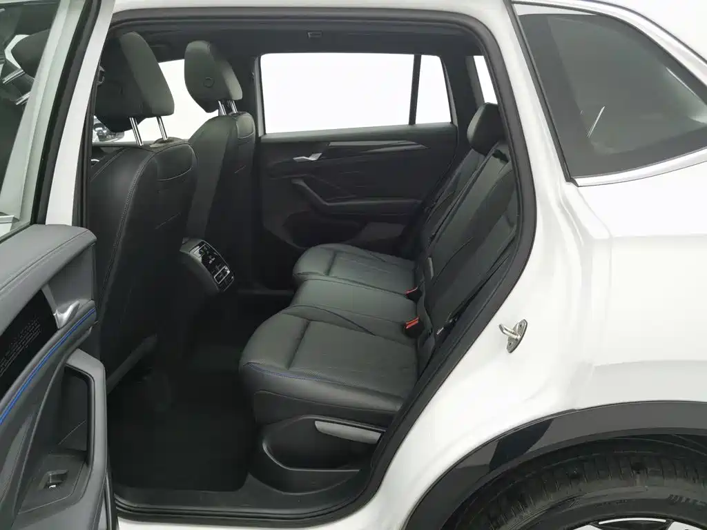 Volkswagen Tiguan L — миниатюра 15