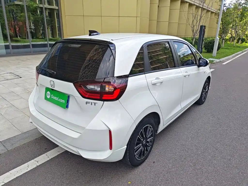 Honda Fit — миниатюра 7