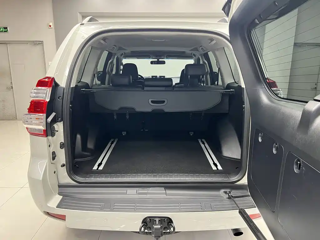 Toyota Prado — миниатюра 5