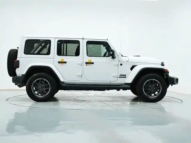 Jeep Wrangler — миниатюра 20
