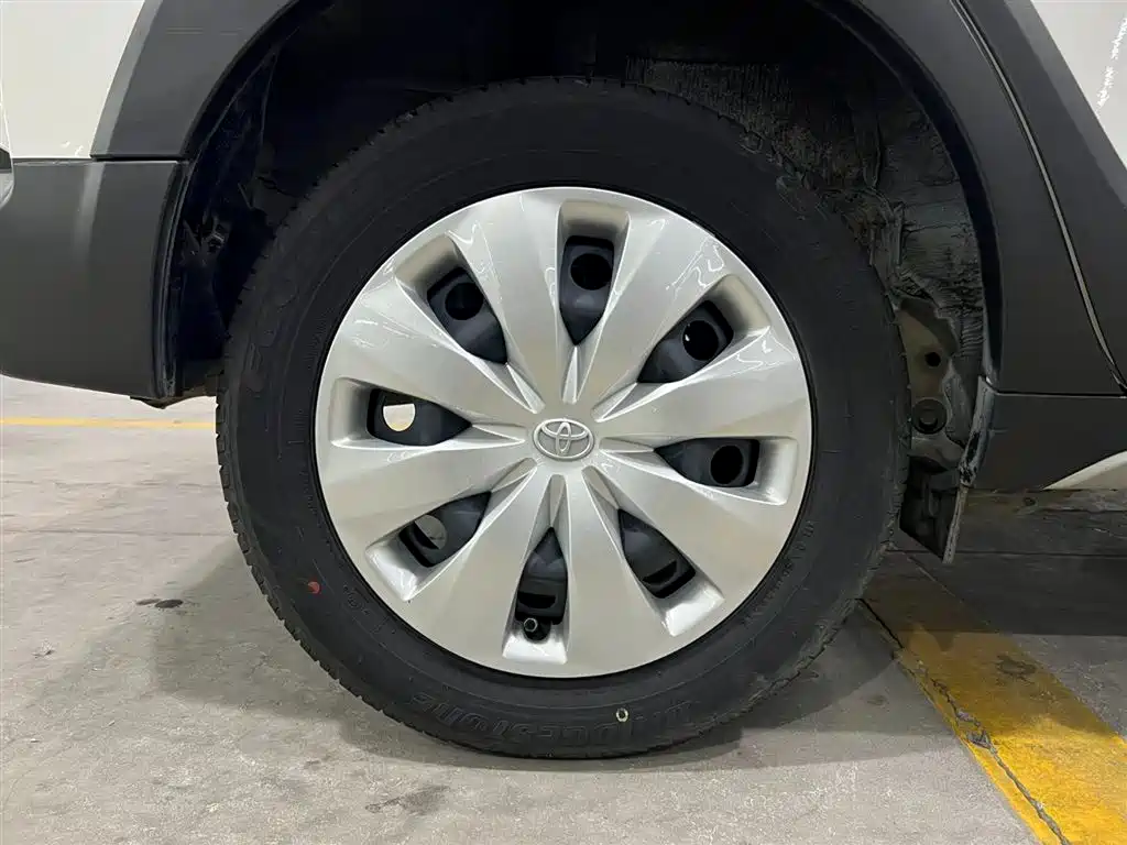 TOYOTA YARIS L ZHIXUAN