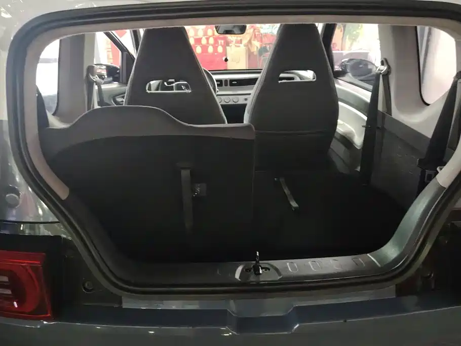 Wuling MINIEV — миниатюра 4