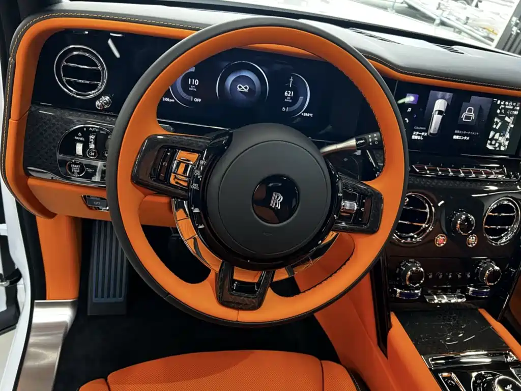 Rolls-Royce Cullinan — миниатюра 12