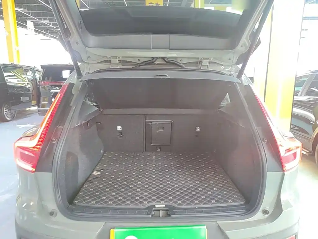 Volvo XC40 — миниатюра 19