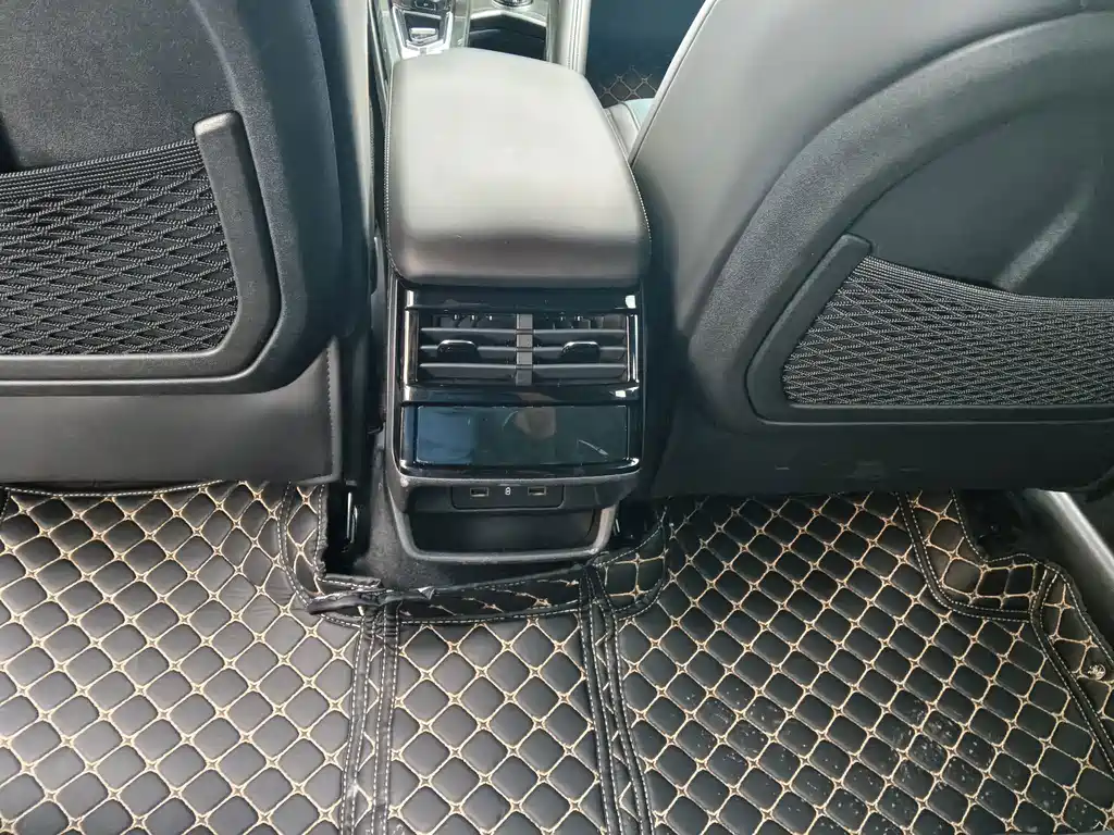 Geely Xingyue L — миниатюра 11