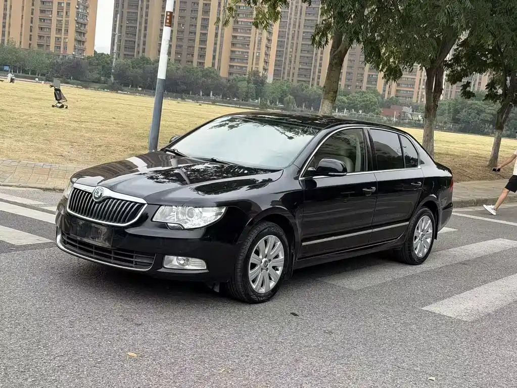 Skoda Superb — миниатюра 2
