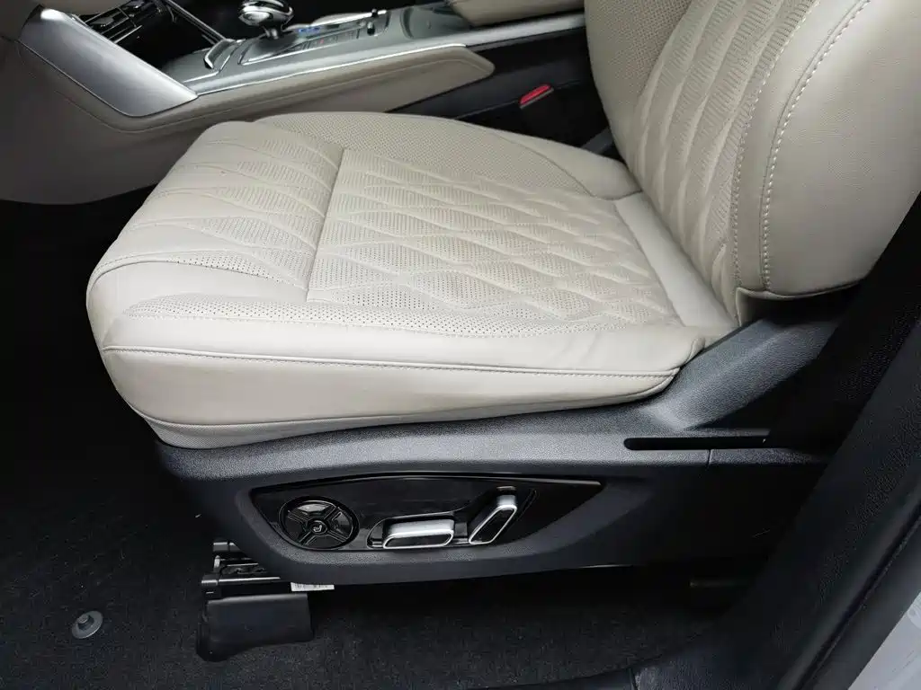 BYD Tang New Energy — миниатюра 20