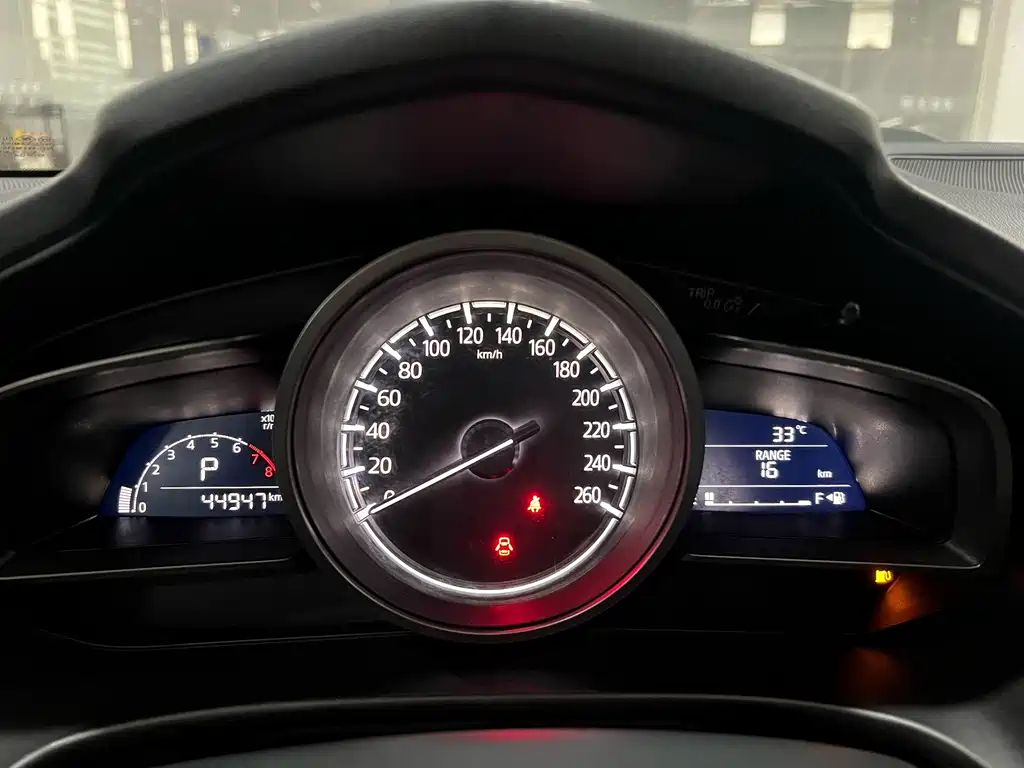 Mazda Mazda3 3 2017 2.0L AT Luxury V