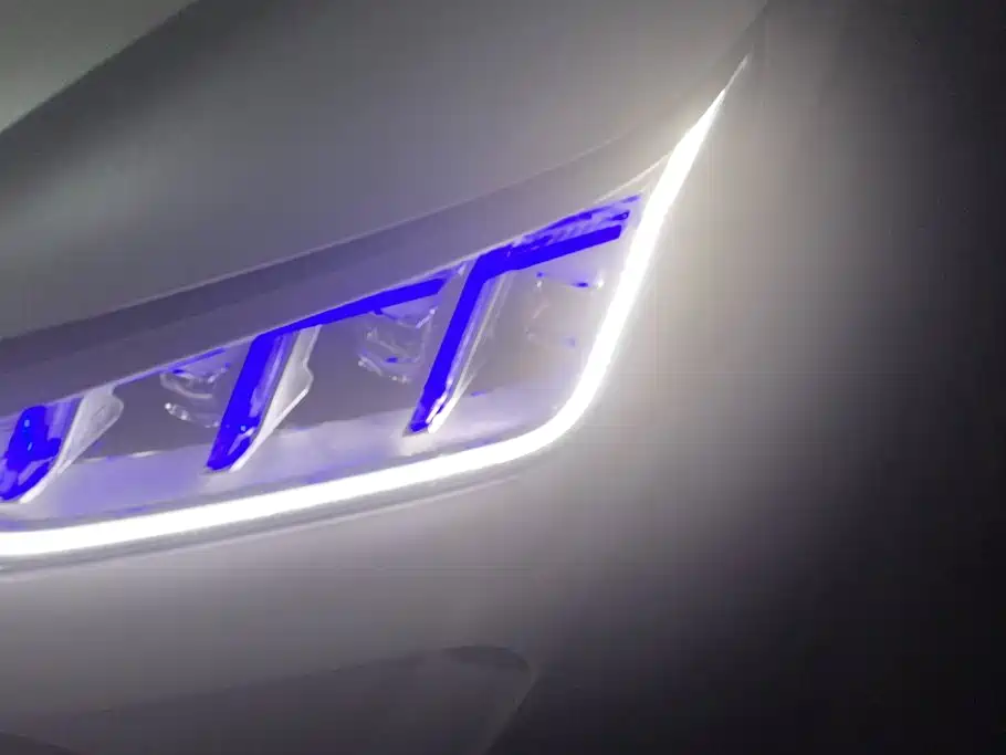 BYD PLUS New Energy — миниатюра 5