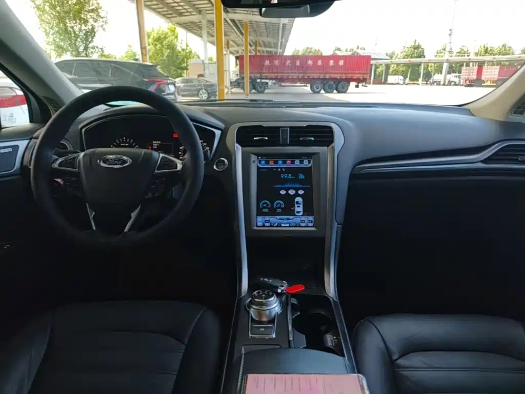 Ford Mondeo — миниатюра 10
