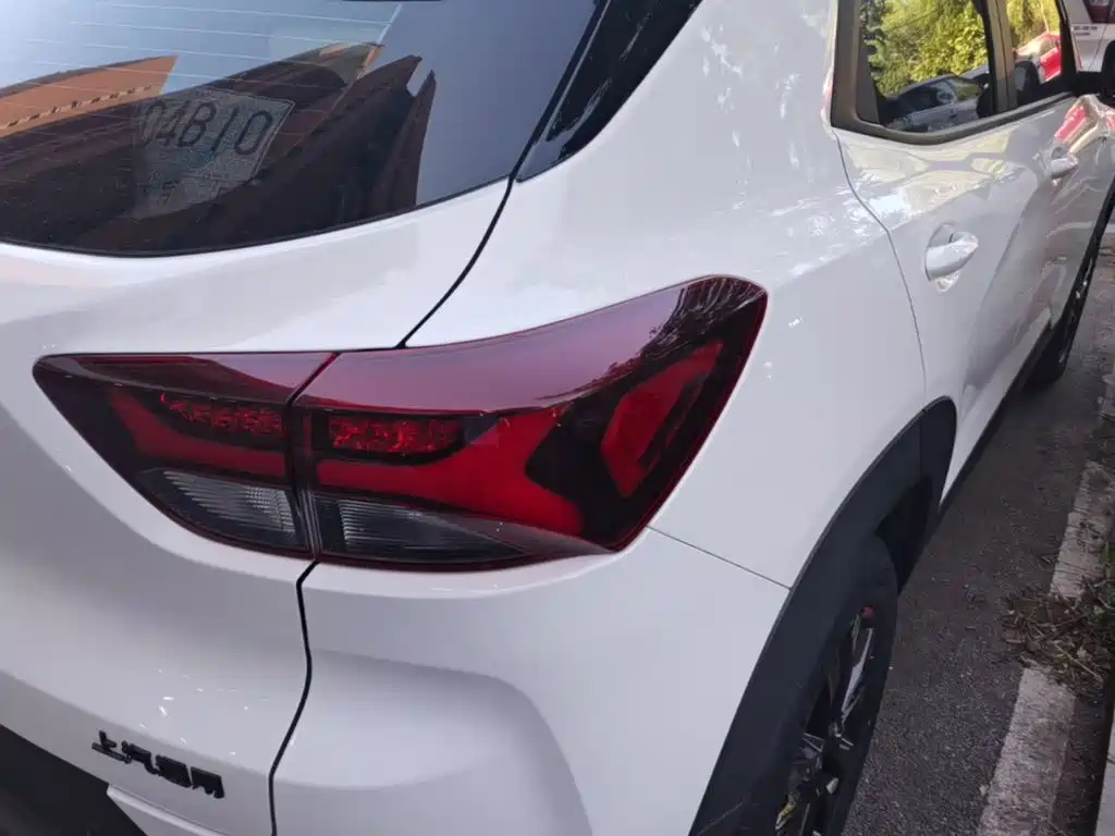 Chevrolet Tracker — миниатюра 8