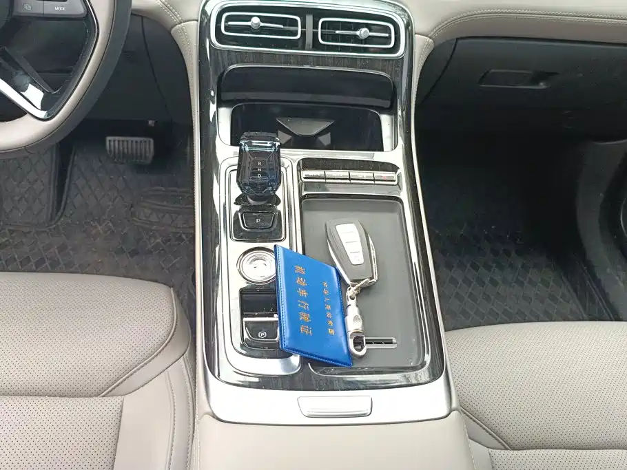 Geely Boyue L — миниатюра 16