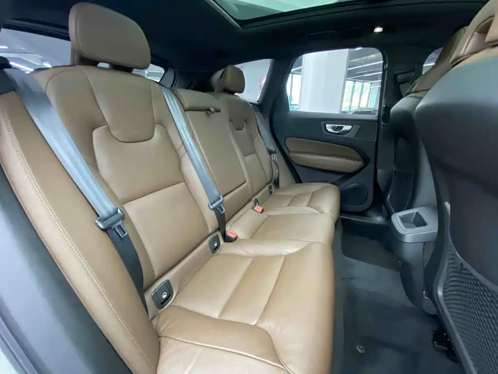 Volvo XC60 — миниатюра 28