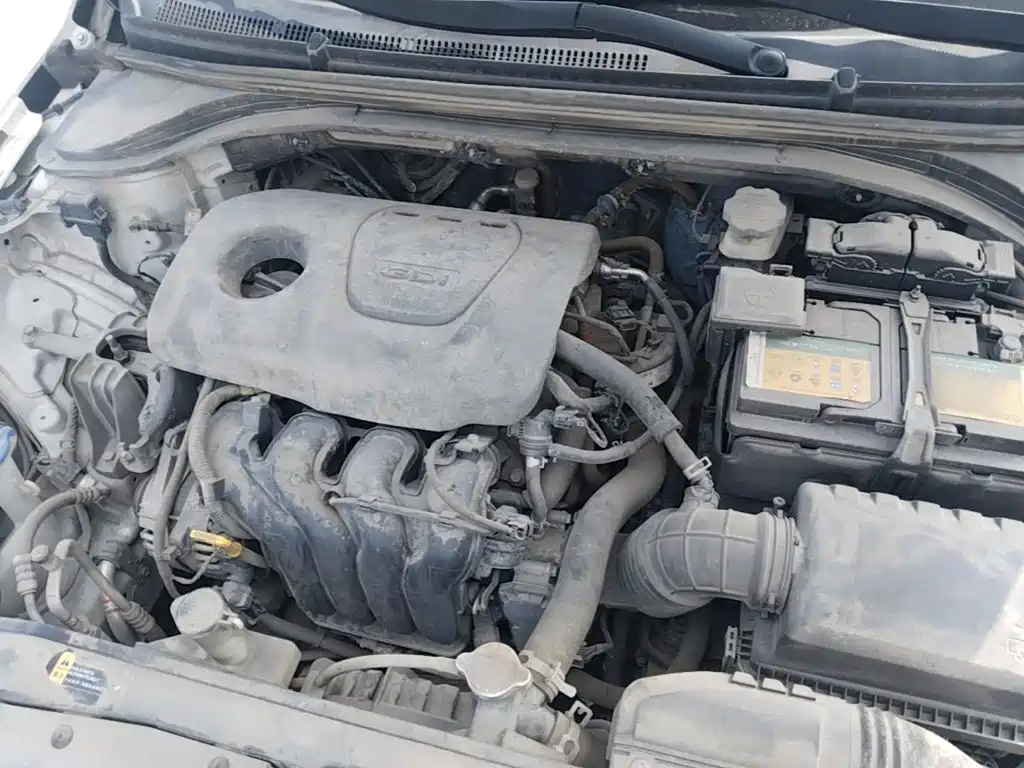 Hyundai Elantra — миниатюра 20
