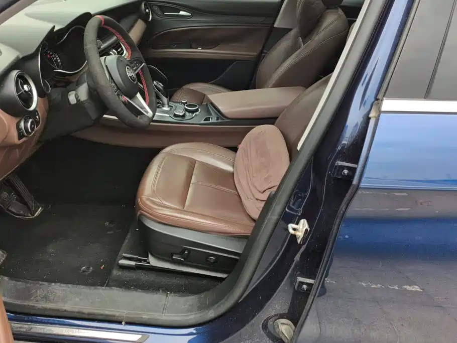 Alfa Romeo Stelvio — миниатюра 9