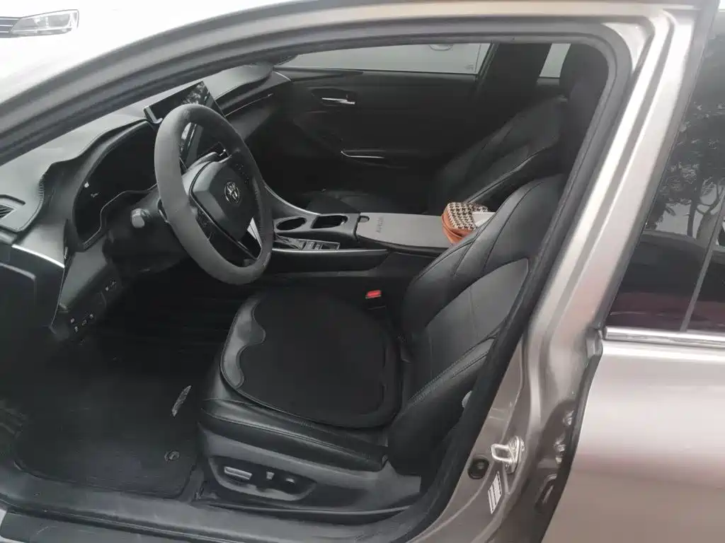 Toyota Avalon — миниатюра 16