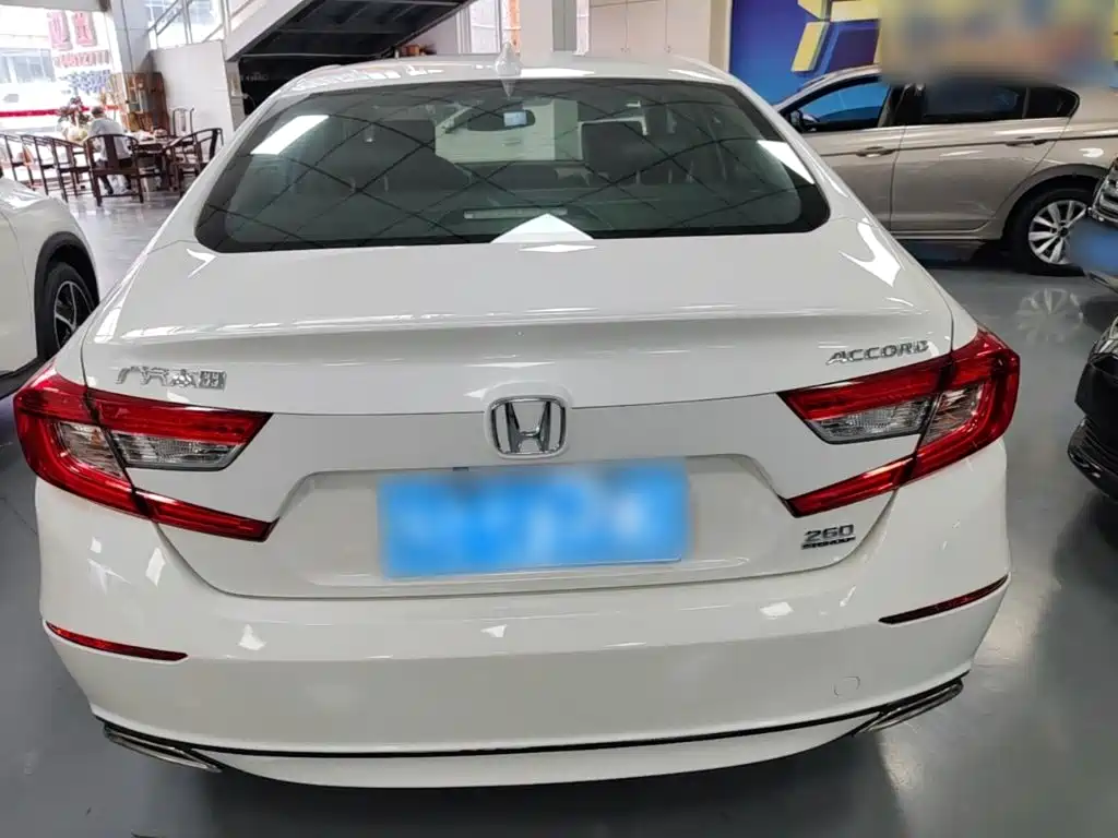 Honda Accord — миниатюра 6