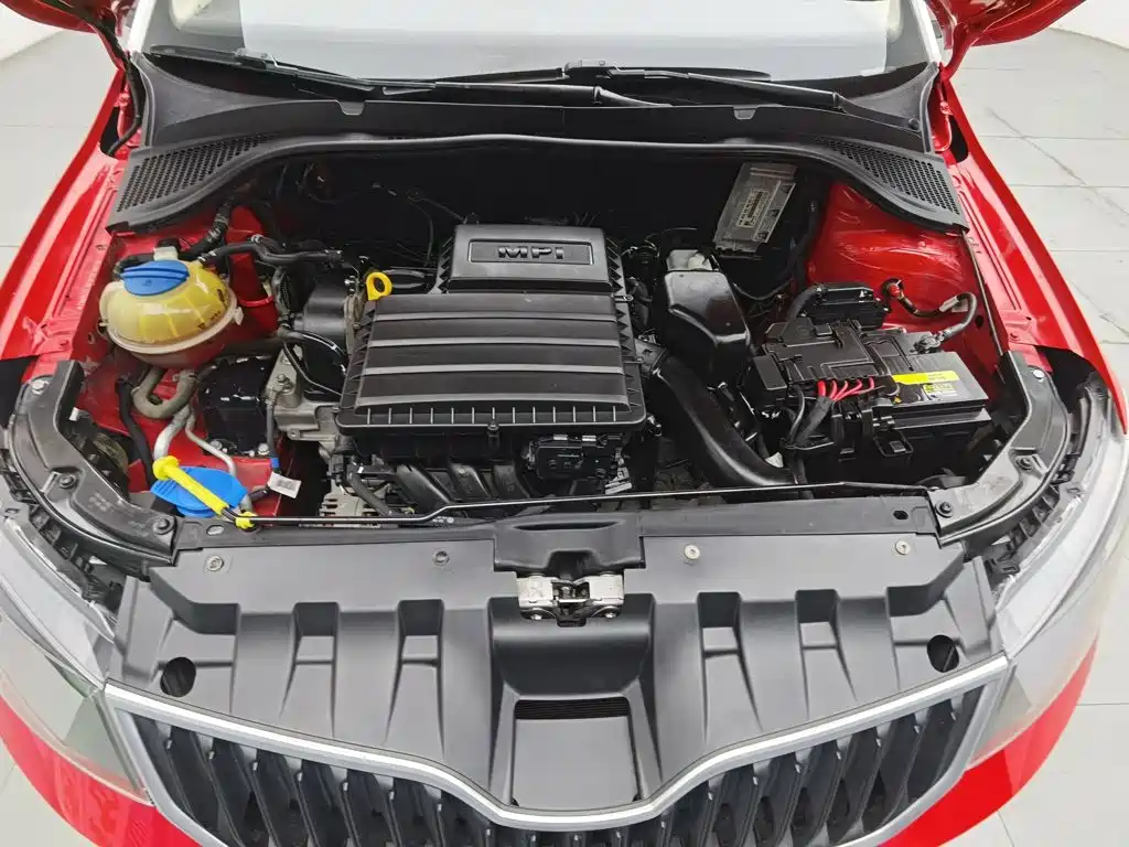 Skoda Fabia 2015 1.4L AT