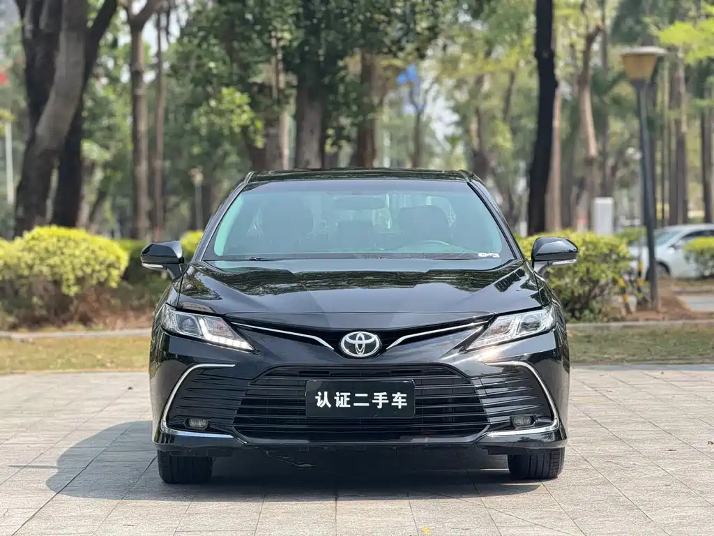 TOYOTA CAMRY