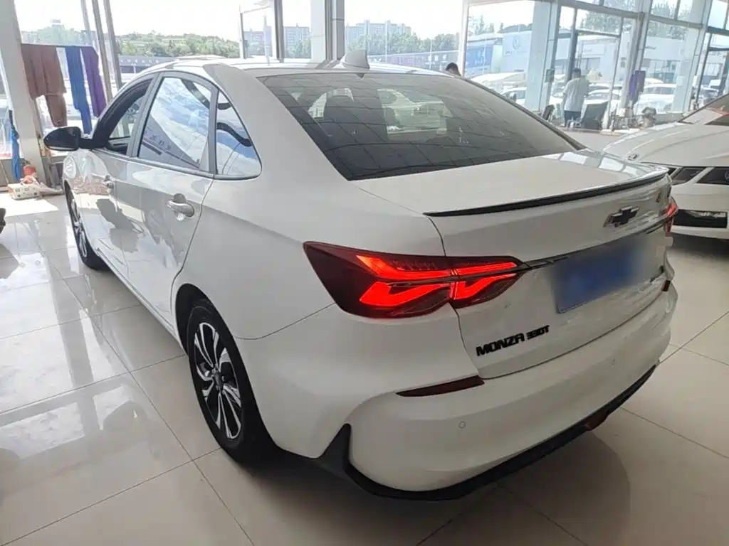 Chevrolet Monza — миниатюра 5