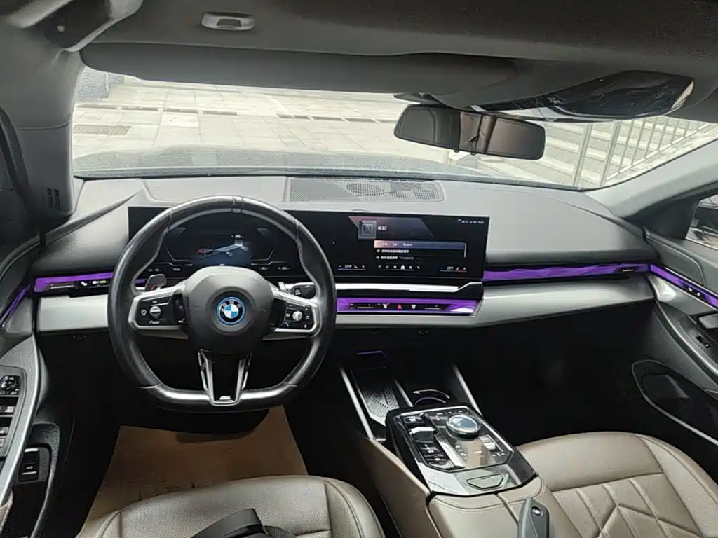 BMW i5 — миниатюра 10