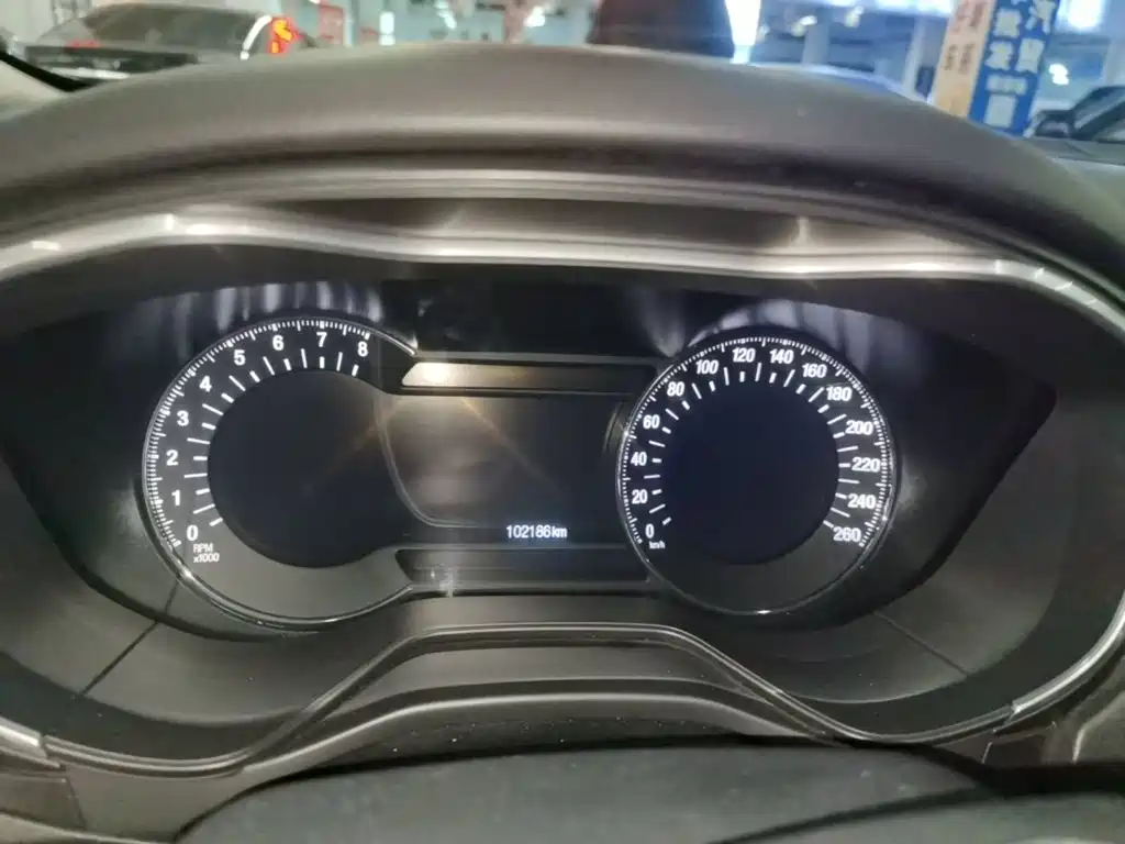 Ford Mondeo — миниатюра 12