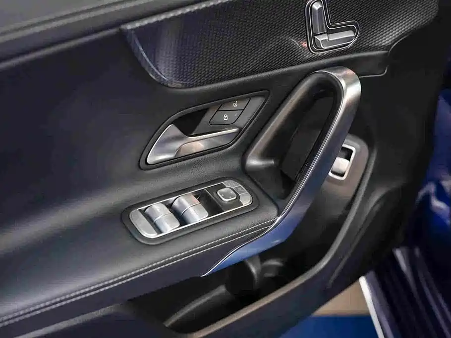 Mercedes-Benz A-Class — миниатюра 8