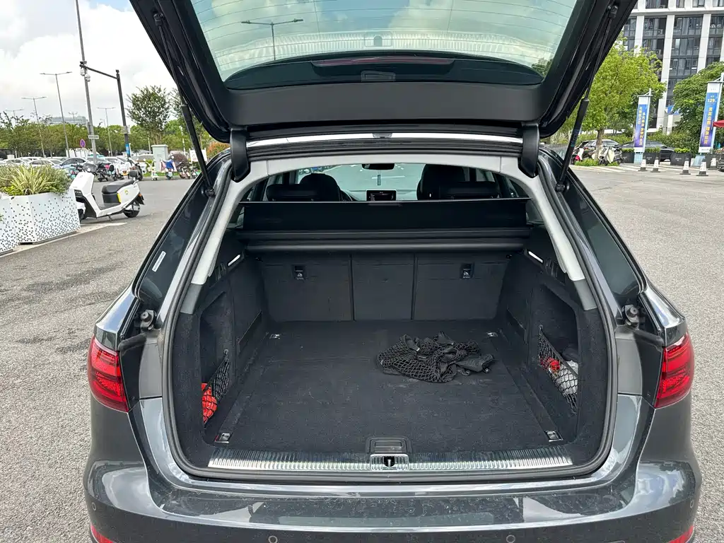 Audi A4 (Import) — миниатюра 17