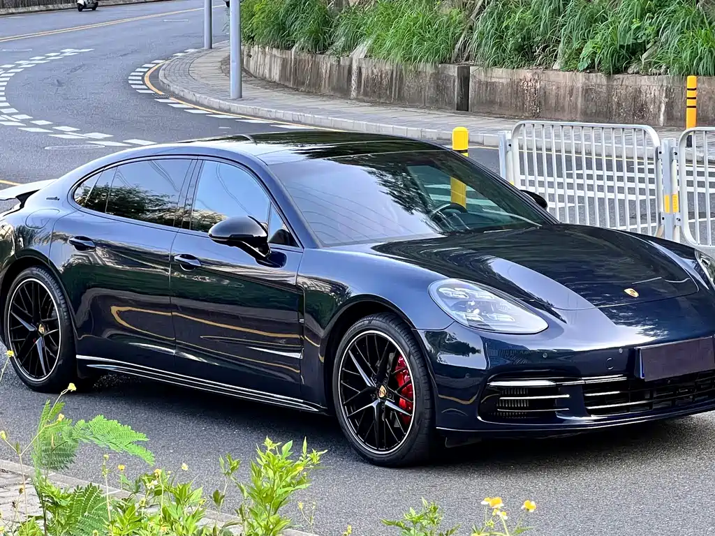 Porsche Panamera — миниатюра 3